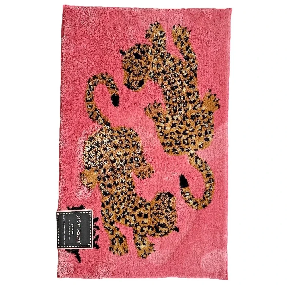 Betsey Johnson Pink Leopard Bath Rug Cheetah Coquette Glam 20x32